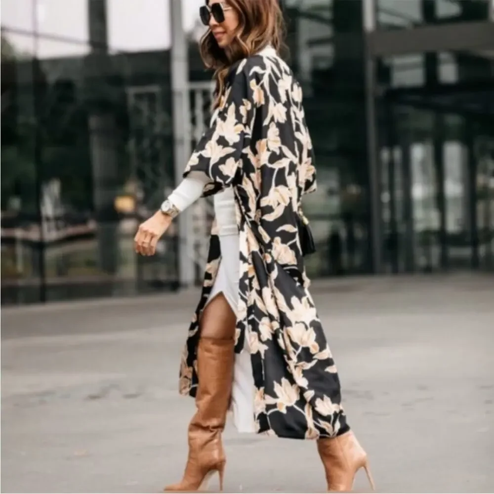Maison Du Soir Black Floral Kimono Robe S M‎